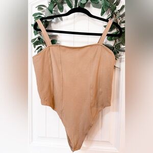 ▪️ 4/$25- H&M Ribbed Beige‎ Bodysuit